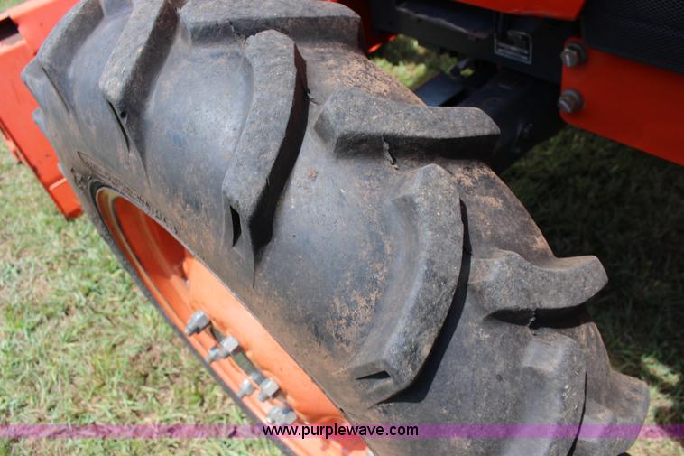 image for item K1014 2006 Kubota M7040 tractor