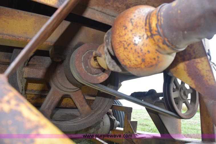 image for item K6180 1988 HayBuster H1100 tub grinder