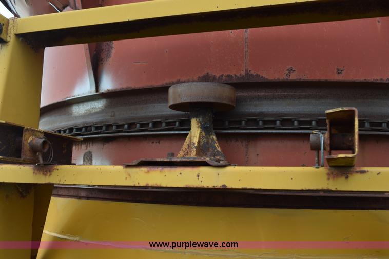 image for item K6180 1988 HayBuster H1100 tub grinder