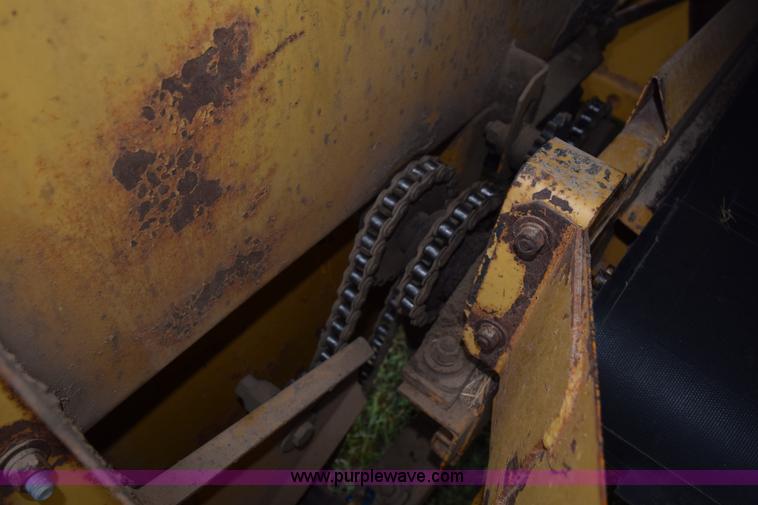 image for item K6180 1988 HayBuster H1100 tub grinder