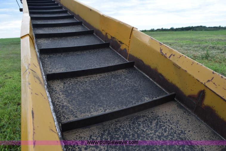 image for item K6180 1988 HayBuster H1100 tub grinder