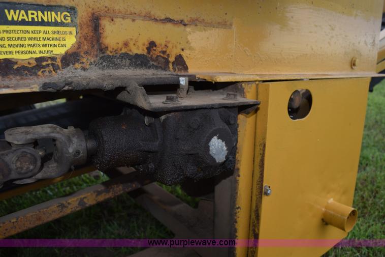 image for item K6180 1988 HayBuster H1100 tub grinder