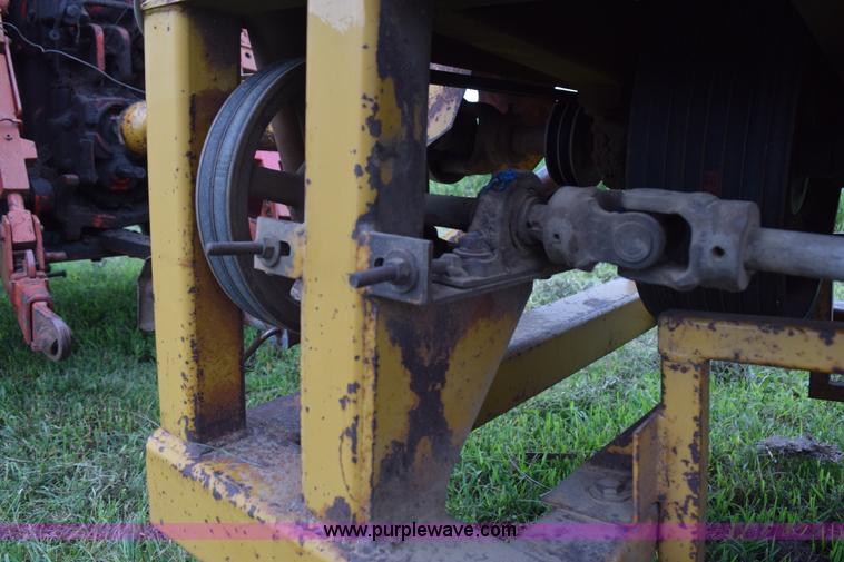 image for item K6180 1988 HayBuster H1100 tub grinder