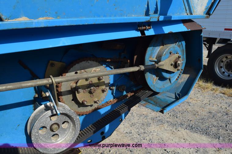 image for item K6189 2002 Shelbourne RVS22 header