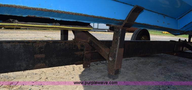 image for item K6189 2002 Shelbourne RVS22 header