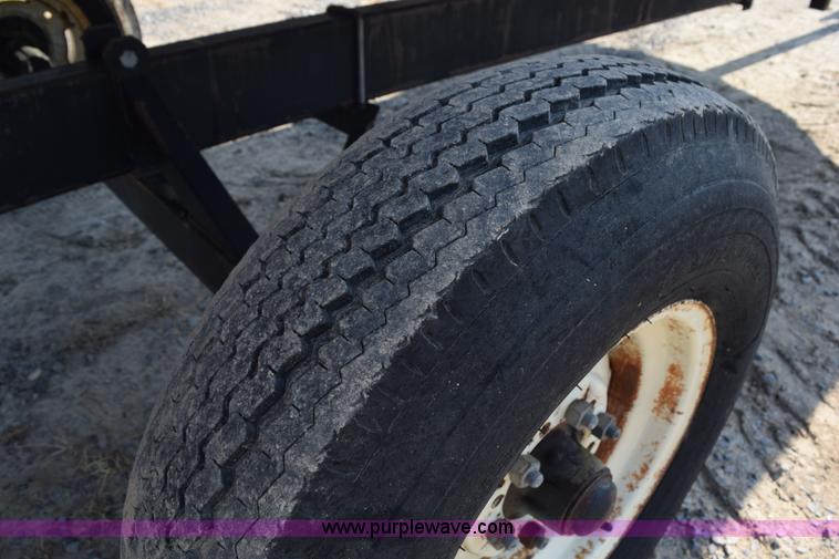 image for item K6189 2002 Shelbourne RVS22 header