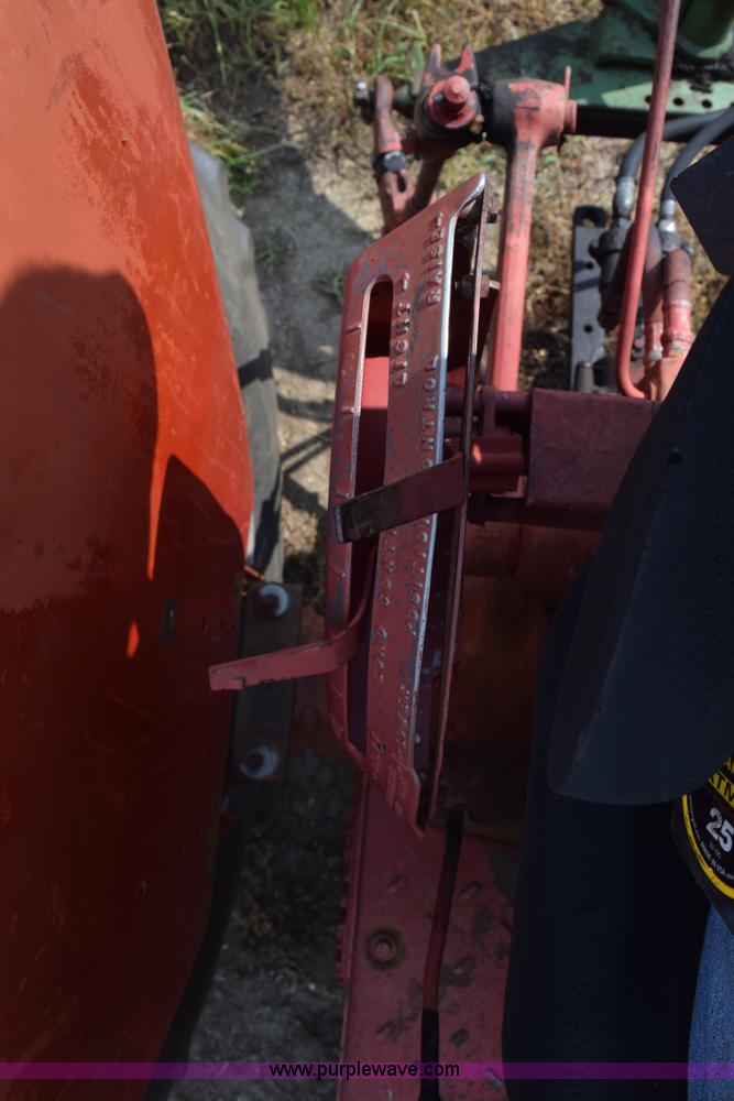 image for item K6246 Farmall 806 tractor