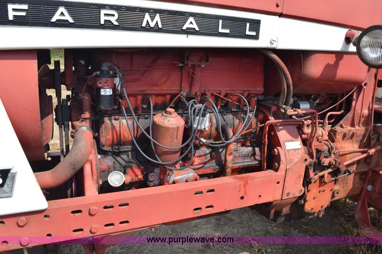 image for item K6246 Farmall 806 tractor