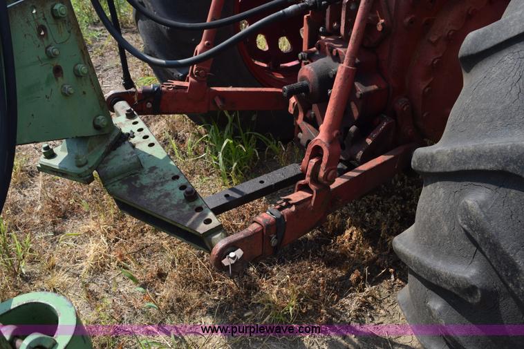 image for item K6246 Farmall 806 tractor
