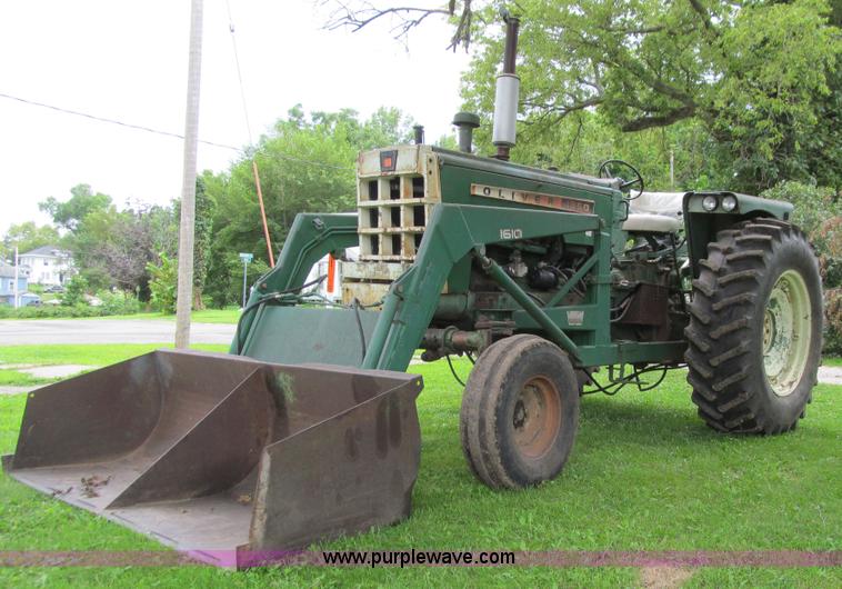 image for item K6258 Oliver 1850 tractor