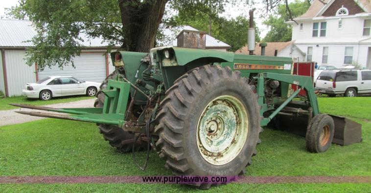image for item K6258 Oliver 1850 tractor