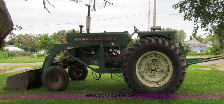 image for item K6258 Oliver 1850 tractor