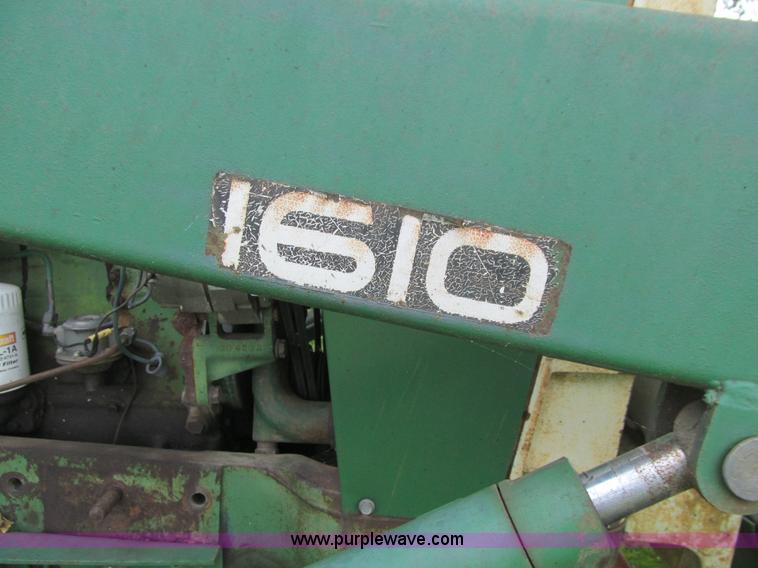 image for item K6258 Oliver 1850 tractor