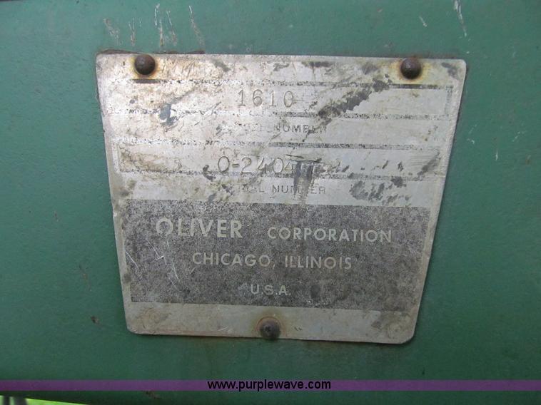 image for item K6258 Oliver 1850 tractor