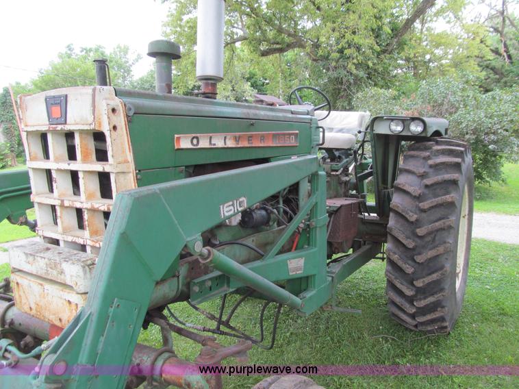 image for item K6258 Oliver 1850 tractor