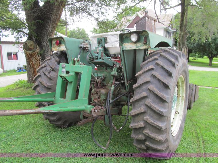 image for item K6258 Oliver 1850 tractor