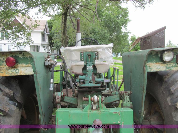 image for item K6258 Oliver 1850 tractor