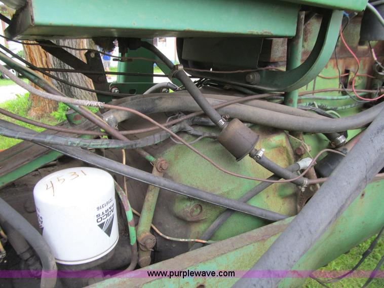 image for item K6258 Oliver 1850 tractor