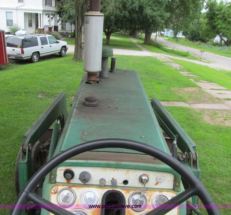 image for item K6258 Oliver 1850 tractor