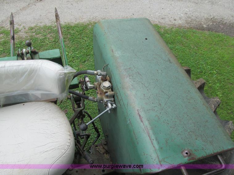 image for item K6258 Oliver 1850 tractor