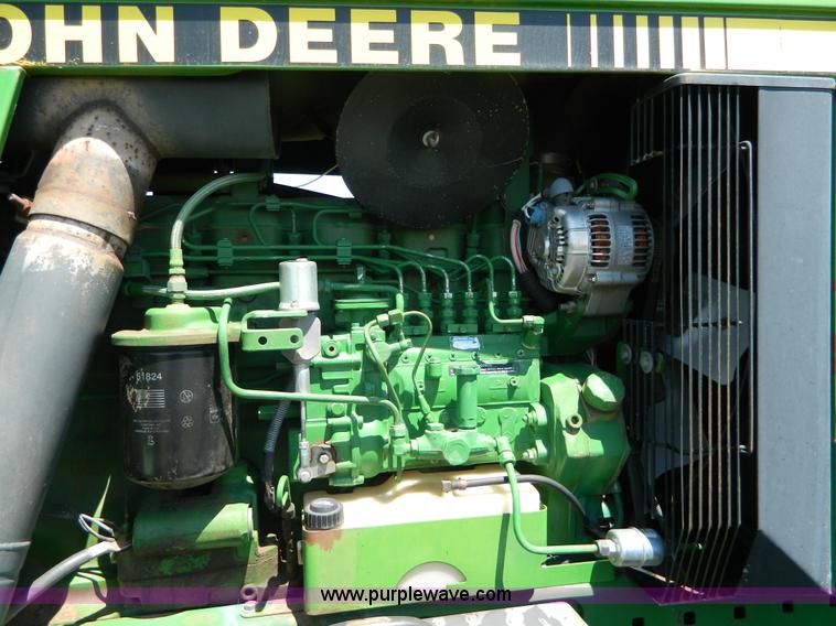 image for item K8153 1992 John Deere 4760 MFWD tractor