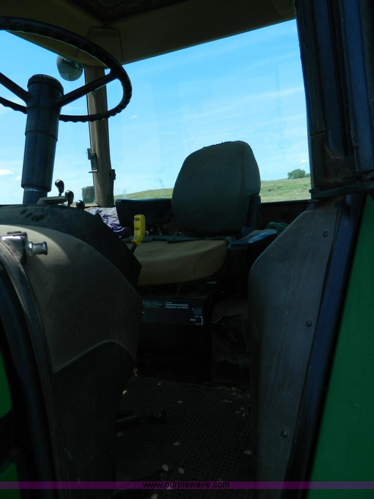 image for item K8153 1992 John Deere 4760 MFWD tractor