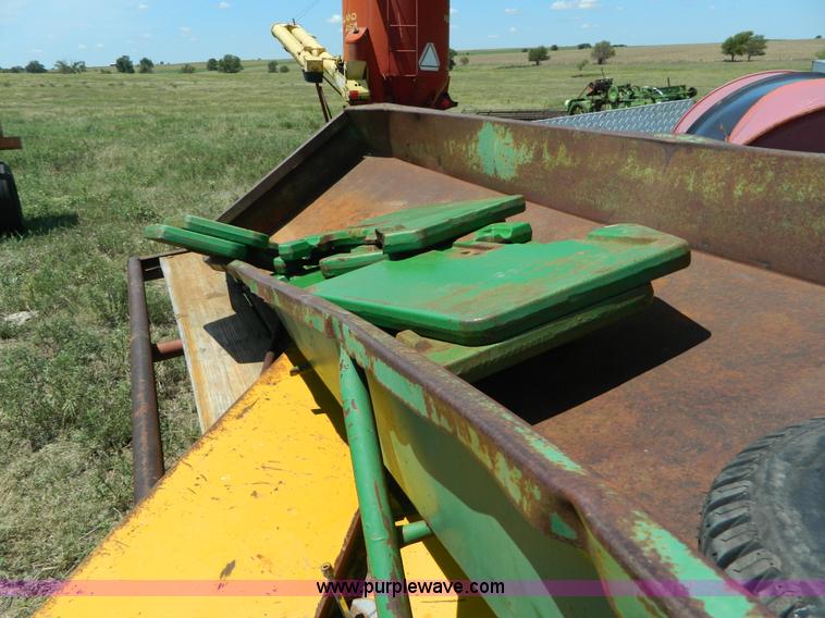 image for item K8153 1992 John Deere 4760 MFWD tractor