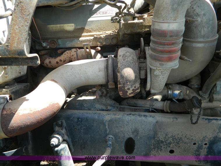 image for item K8163 1993 Freightliner FLD semi truck