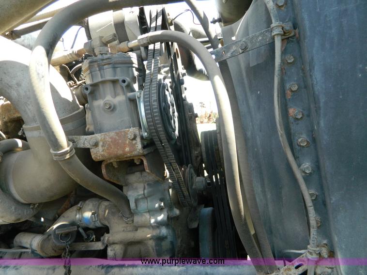 image for item K8163 1993 Freightliner FLD semi truck