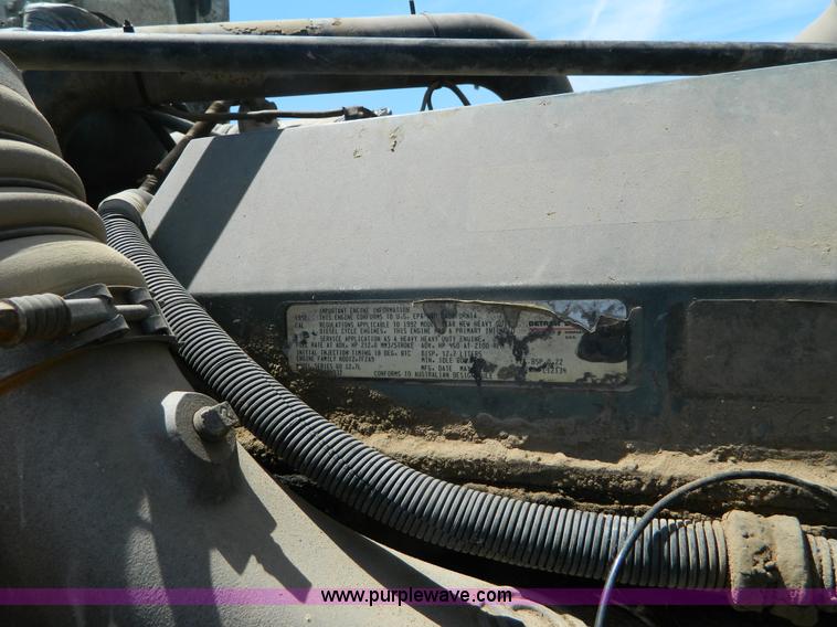 image for item K8163 1993 Freightliner FLD semi truck