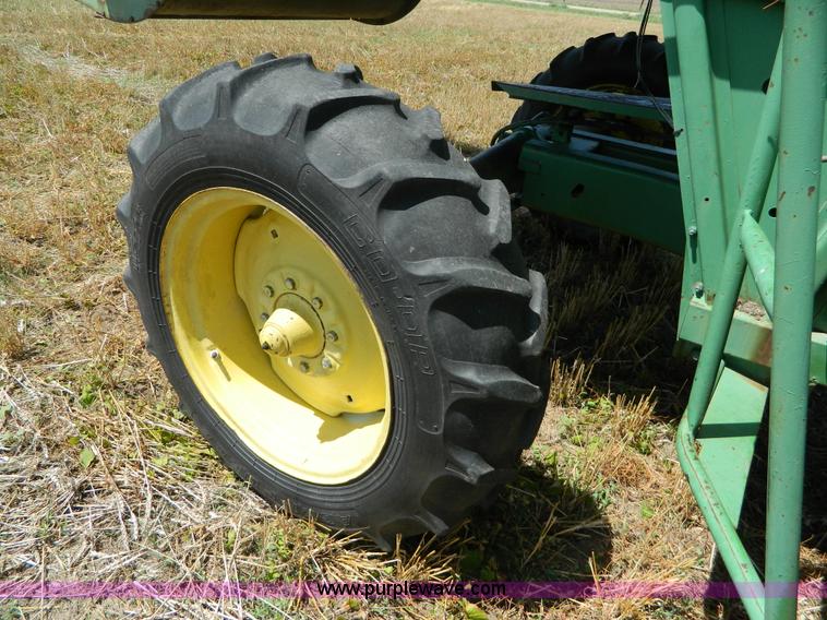 image for item K8167 1980 John Deere 7720 Turbo combine