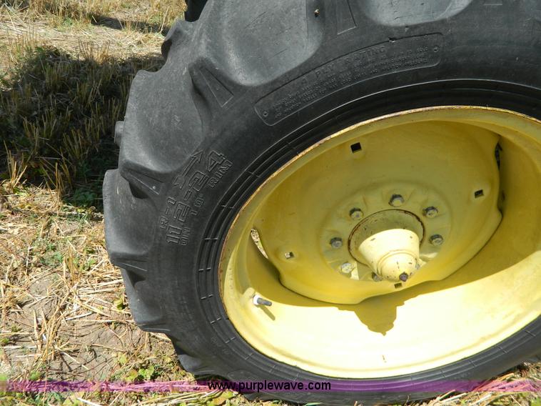 image for item K8167 1980 John Deere 7720 Turbo combine