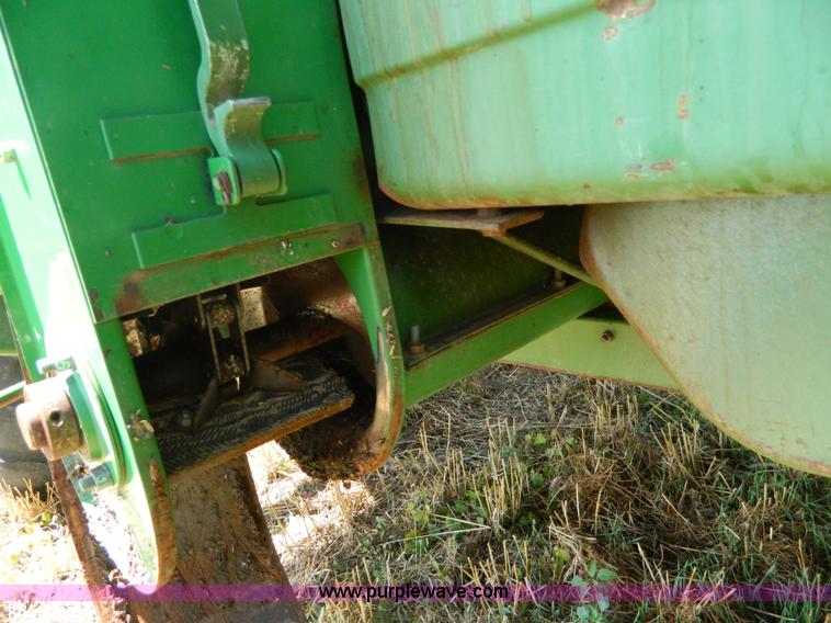 image for item K8167 1980 John Deere 7720 Turbo combine