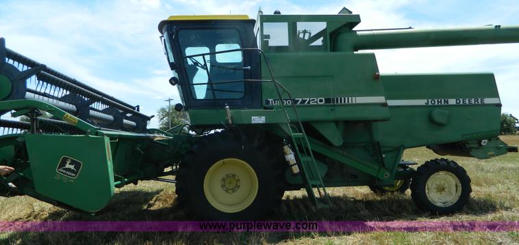 image for item K8167 1980 John Deere 7720 Turbo combine