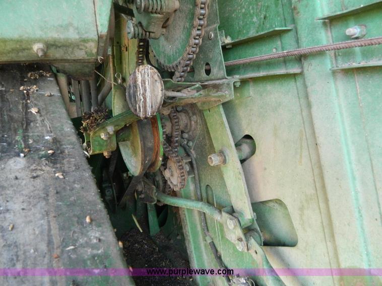 image for item K8167 1980 John Deere 7720 Turbo combine