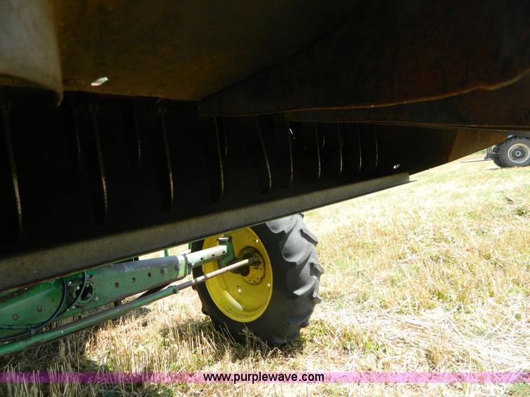 image for item K8167 1980 John Deere 7720 Turbo combine