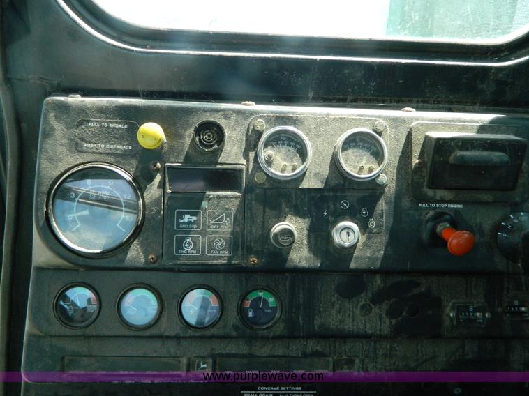 image for item K8167 1980 John Deere 7720 Turbo combine