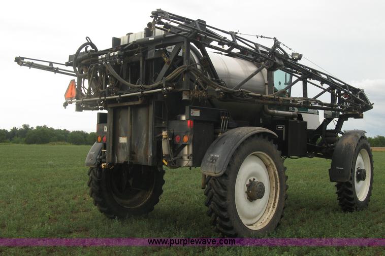 image for item K8715 2001 AGCO Willmar Eagle 8500 self-propelled sprayer