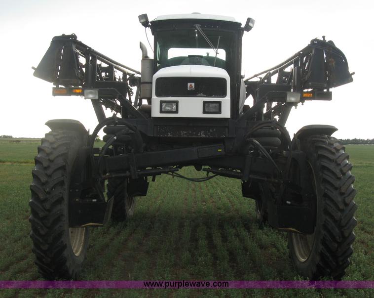 image for item K8715 2001 AGCO Willmar Eagle 8500 self-propelled sprayer