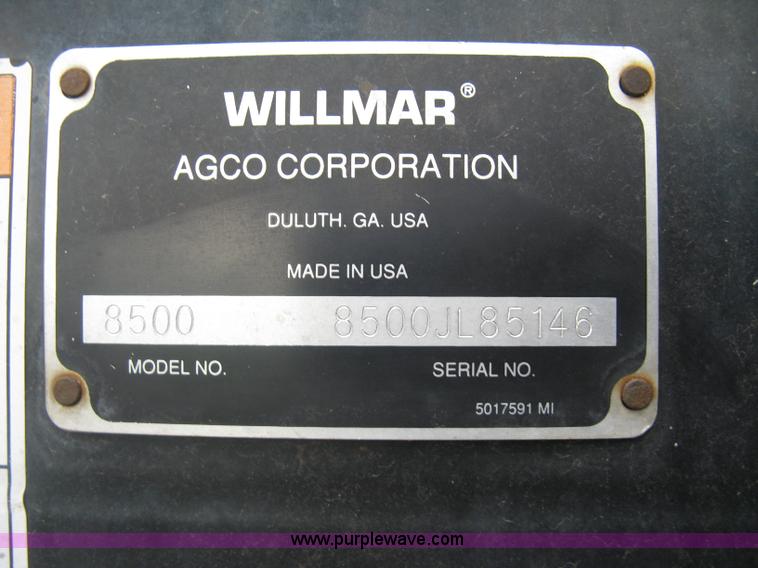 image for item K8715 2001 AGCO Willmar Eagle 8500 self-propelled sprayer