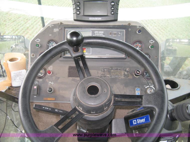 image for item K8715 2001 AGCO Willmar Eagle 8500 self-propelled sprayer