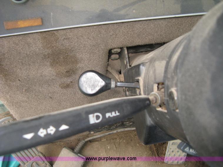 image for item K8715 2001 AGCO Willmar Eagle 8500 self-propelled sprayer