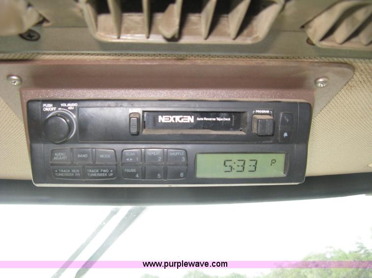 image for item K8715 2001 AGCO Willmar Eagle 8500 self-propelled sprayer