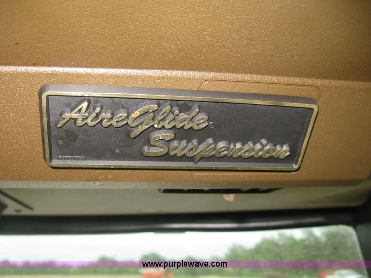 image for item K8715 2001 AGCO Willmar Eagle 8500 self-propelled sprayer