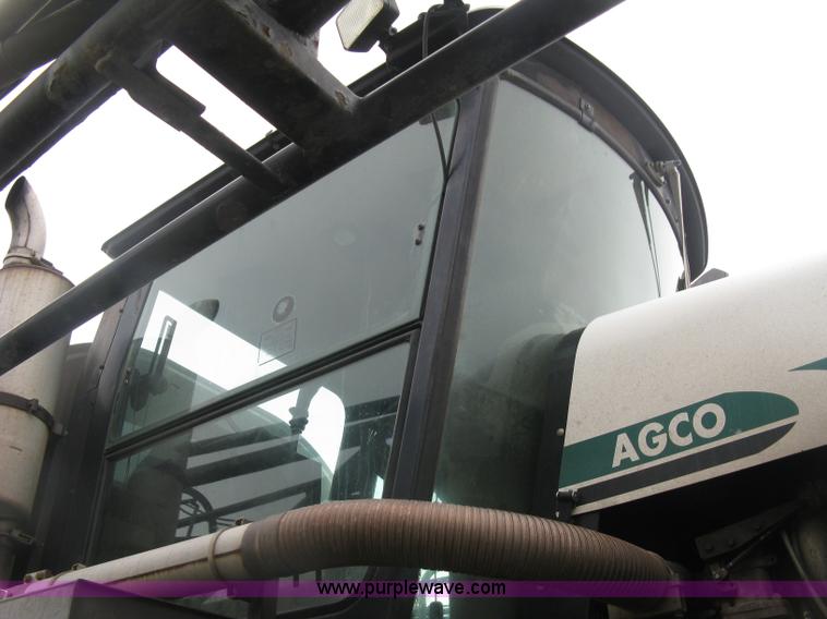 image for item K8715 2001 AGCO Willmar Eagle 8500 self-propelled sprayer