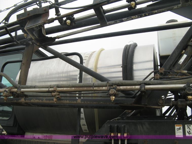 image for item K8715 2001 AGCO Willmar Eagle 8500 self-propelled sprayer