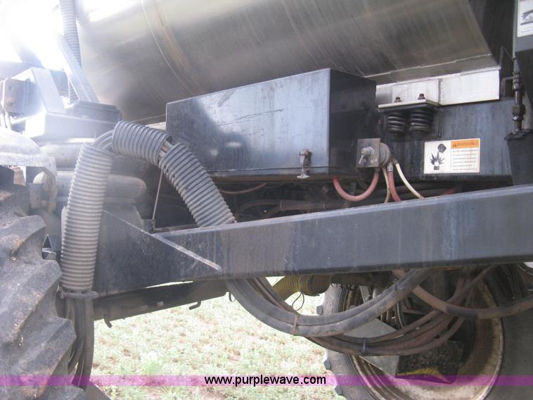 image for item K8715 2001 AGCO Willmar Eagle 8500 self-propelled sprayer