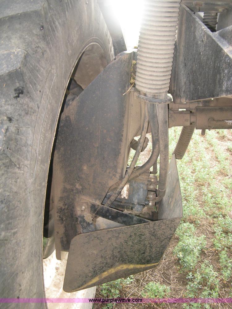 image for item K8715 2001 AGCO Willmar Eagle 8500 self-propelled sprayer