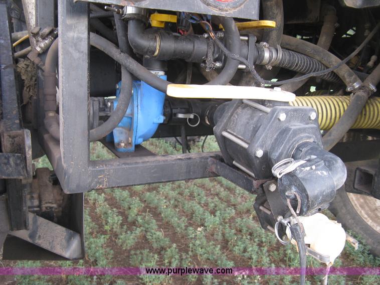 image for item K8715 2001 AGCO Willmar Eagle 8500 self-propelled sprayer