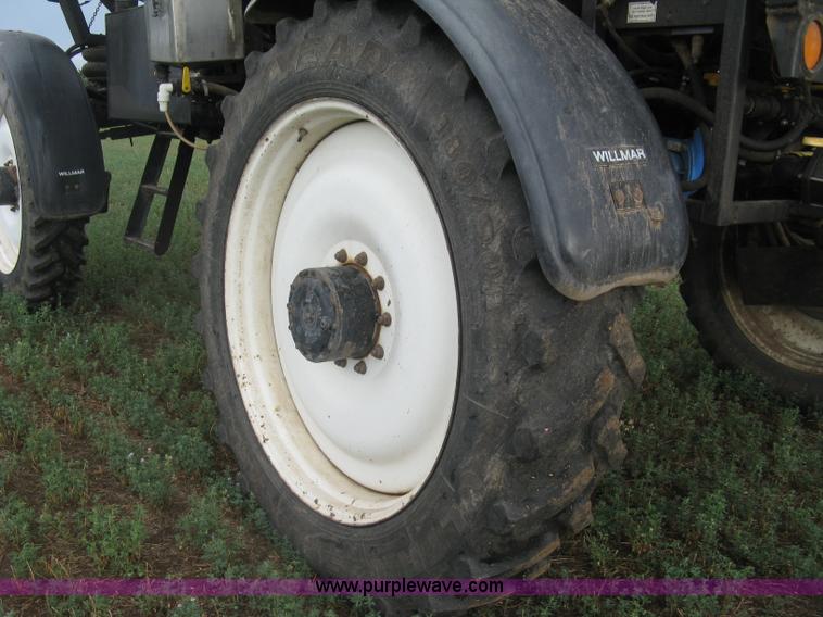 image for item K8715 2001 AGCO Willmar Eagle 8500 self-propelled sprayer